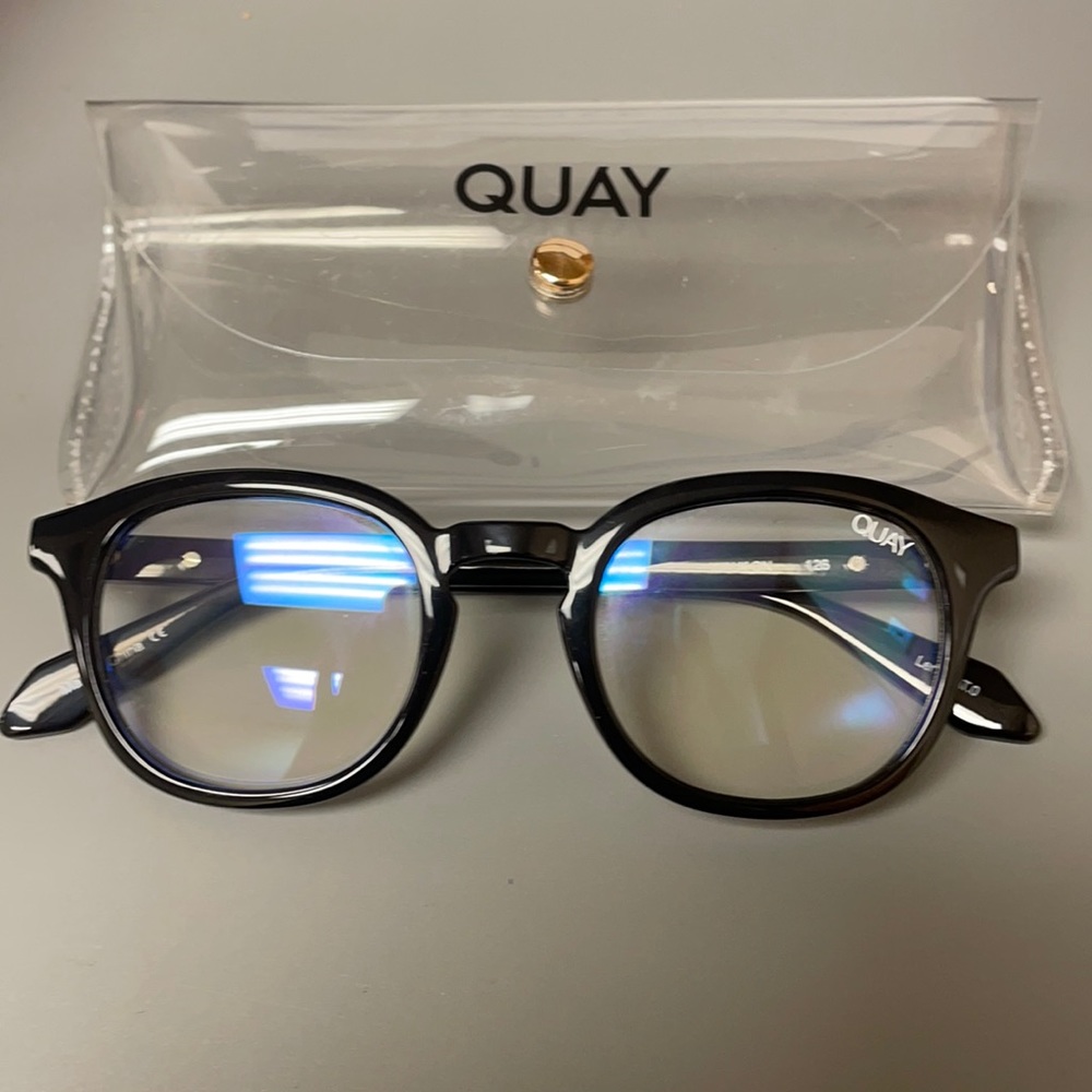 GUC Quay Australia Walk On Blue Light Glasses